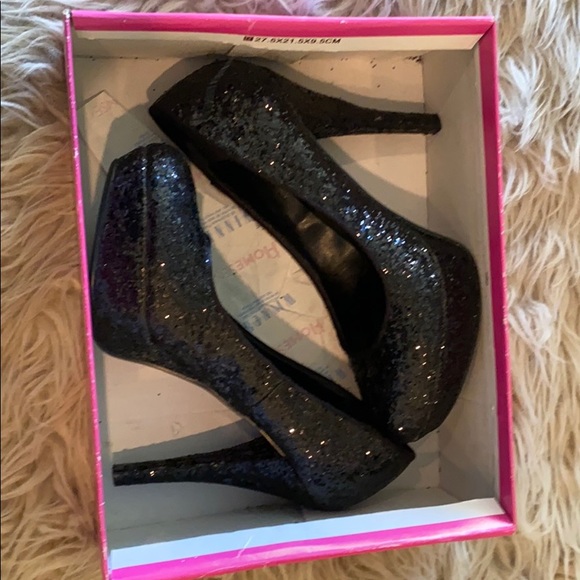 High Heels - sparkly - Picture 2 of 2